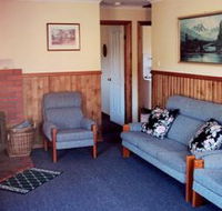 Lake Yalleena Holiday Cabins - Accommodation Mermaid Beach