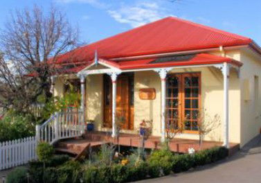 Quayside Cottages - Accommodation Mermaid Beach 2