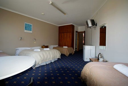 Wharf Hotel Wynyard - Accommodation Mermaid Beach 3
