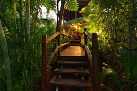 Wait A While Retreat - Accommodation Mermaid Beach 2
