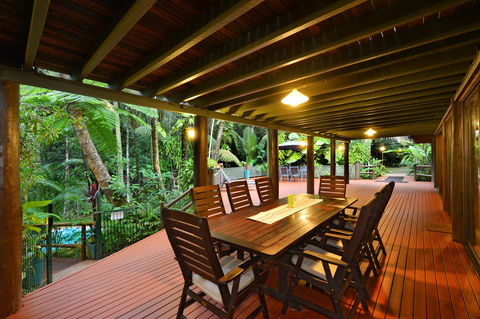 Wait A While Retreat - Accommodation Mermaid Beach 4