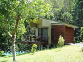 Montville Ocean View Cottages - Accommodation Mermaid Beach 0