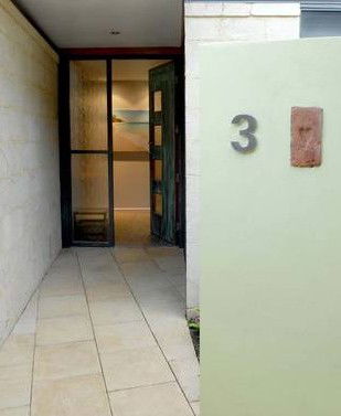 By The Beach B And B Holiday Apartments - Accommodation Mermaid Beach 0