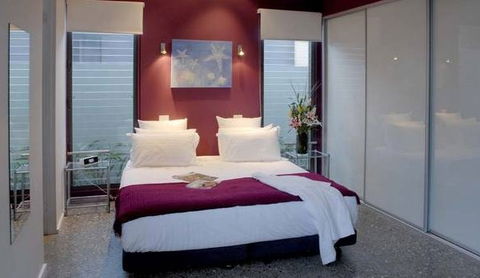 By The Beach B And B Holiday Apartments - Accommodation Mermaid Beach 2