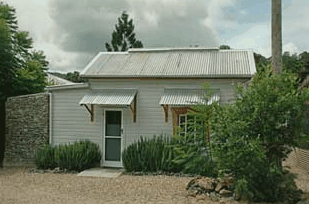 Mavis's Kitchen and Cabins - Accommodation Mermaid Beach