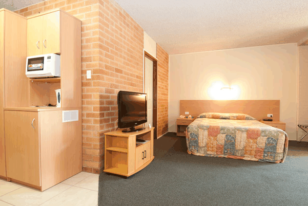 New Olympic Motel - Accommodation Mermaid Beach 3