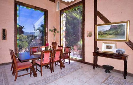 Castle On The Hill Bed And Breakfast - Accommodation Mermaid Beach 0