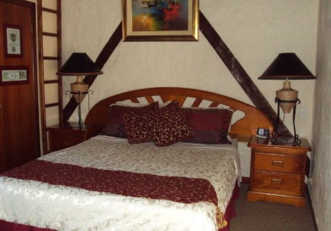 Castle On The Hill Bed And Breakfast - Accommodation Mermaid Beach 5