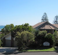 Angourie Bay Villas - Accommodation Mermaid Beach