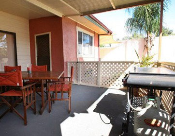Jadan Cottages - Accommodation Mermaid Beach 3