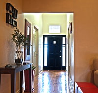 Lottes Cottage - Accommodation Mermaid Beach
