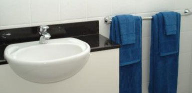 Azura Beach House Bed And Breakfast - Accommodation Mermaid Beach 3