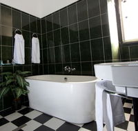 Amore Boutique Bed and Breakfast - Accommodation Mermaid Beach