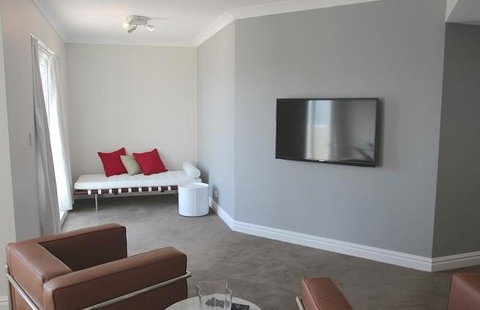 AEA Sydney Airport Serviced Apartments - Accommodation Mermaid Beach 4