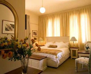 Amazing Country Escapes - Five Frogs - Accommodation Mermaid Beach 5