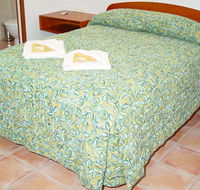 R  R  Woodgate Beach - Accommodation Mermaid Beach