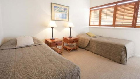 Whalewatch Ocean Beach Resort - Accommodation Mermaid Beach 1
