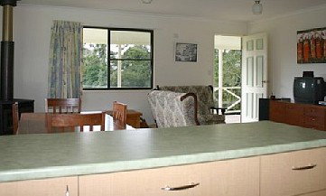 Walkabout - Holiday Home - Accommodation Mermaid Beach 2