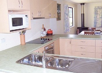 Walkabout - Holiday Home - Accommodation Mermaid Beach 4