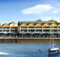 Quality Suites Crest Mandurah - Accommodation Mermaid Beach