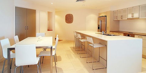 Coral Cove Apartments - Accommodation Mermaid Beach 1