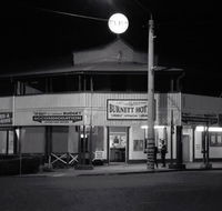 Burnett Hotel - Accommodation Mermaid Beach
