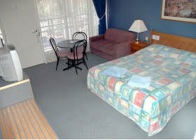 Riverboat Lodge Motor Inn - Accommodation Mermaid Beach 4