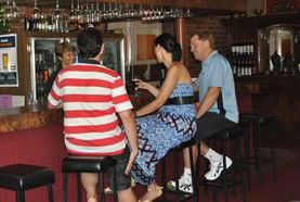 Castle Motor Lodge - Accommodation Mermaid Beach 0