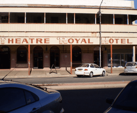 Theatre Royal Hotel - Accommodation Mermaid Beach 0