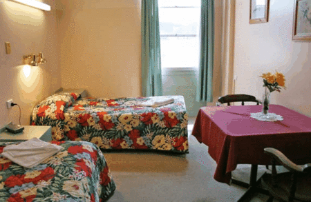 Royal Centrepoint Motel - Accommodation Mermaid Beach