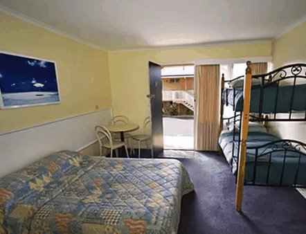 Swansea Motor Inn - Accommodation Mermaid Beach 1
