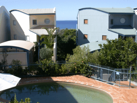 Castaway Cove Resort Noosa - Accommodation Mermaid Beach 2