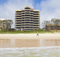Pelican Sands Beach Resort - Accommodation Mermaid Beach