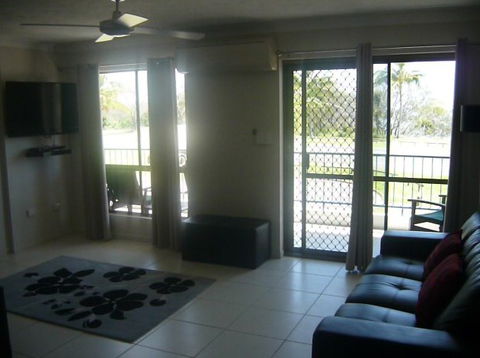 L'Amor Holiday Apartments - Accommodation Mermaid Beach 4