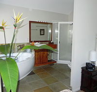 Airlie Waterfront Bed and Breakfast - Accommodation Mermaid Beach