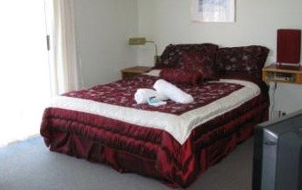 Festival Motor Inn - Accommodation Mermaid Beach 4