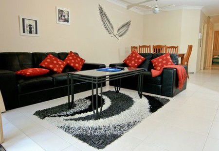 Miami Beachside Apartments - Accommodation Mermaid Beach 4