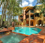 Bermuda Villas - Accommodation Mermaid Beach
