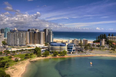 Outrigger Twin Towns Resort - Accommodation Mermaid Beach 0