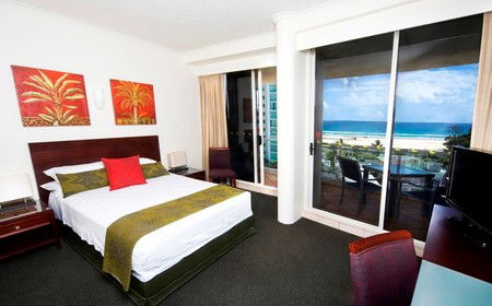 Outrigger Twin Towns Resort - Accommodation Mermaid Beach 1