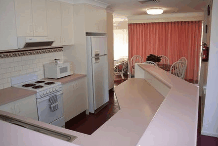 Clifford Park Holiday Motor Inn - Accommodation Mermaid Beach 3