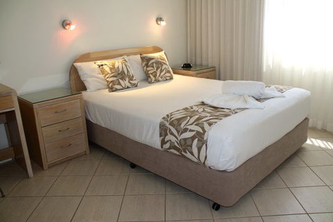 84 The Spit - Accommodation Mermaid Beach 4