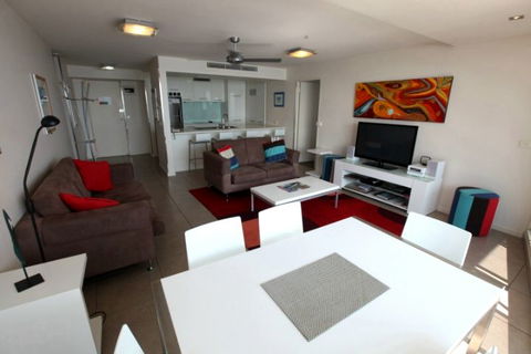84 The Spit - Accommodation Mermaid Beach 6