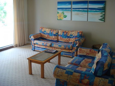 Horizons Burleigh Heads Holiday Apartments - Accommodation Mermaid Beach 3