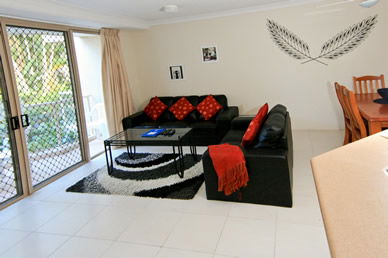 Miami Beachside Apartments - Accommodation Mermaid Beach 7