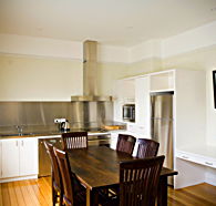 2 On Warneford - Accommodation Mermaid Beach