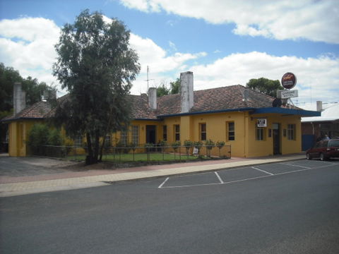 Goroke Hotel Bar & Bistro - Accommodation Mermaid Beach 0