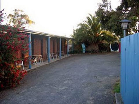 La Cochon Rose Motel & Art Gallery - Accommodation Mermaid Beach 0