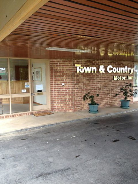 Town & Country Motor Inn Forbes - Accommodation Mermaid Beach 0