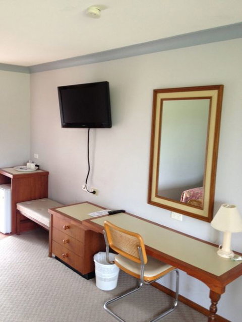 Town & Country Motor Inn Forbes - Accommodation Mermaid Beach 1